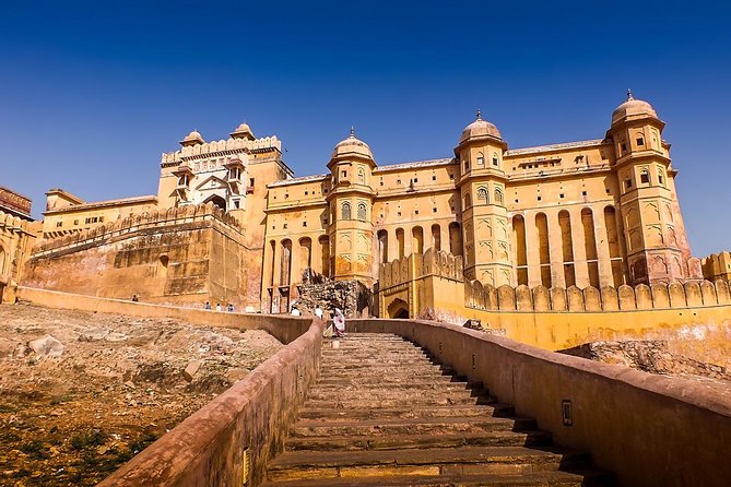 Private 3-Day Luxury Golden Triangle Tour to Agra and Jaipur From New Delhi - Day 1 Delhi monuments, then you’re already heading to Agra