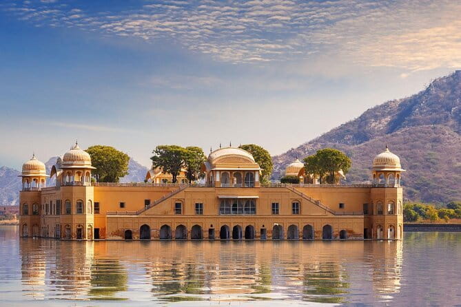 Private 4 Days Golden Triangle Tour From Delhi - Day 4 in Jaipur: Hawa Mahal, Jantar Mantar, and the City Palace core