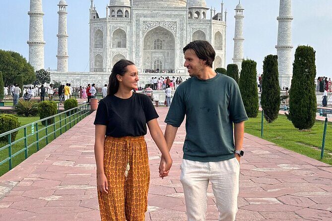 Private 4 Days Golden Triangle Tour from New Delhi with Driver - Day Three: Taj Mahal time with room to breathe
