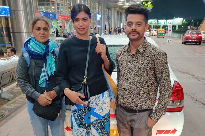 Private 5 Days Golden Triangle Tour - Visit Delhi Agra and Jaipur - Day 1 in Delhi: Qutub Minar, Lotus Temple, and Old Delhi by rickshaw