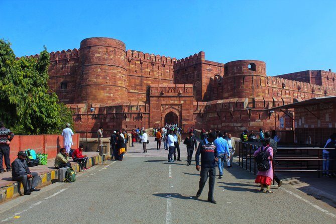 Private Agra Local Sightseeing Tour by Car and Driver - Shopping Time in Agra: Souvenirs and Handicrafts Without the Pressure