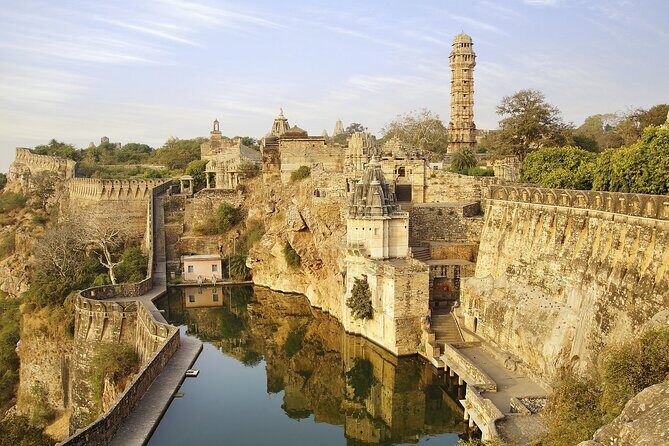 Private Chittorgarh Day Trip from Udaipur with Optional Guide - Private AC Transport: The Value Beyond Convenience