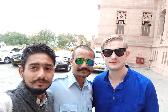 Private Chittorgarh Fort Day Tour with Guide, Lunch and Tickets - Fateh Prakash Palace Museum: a calmer royal pause