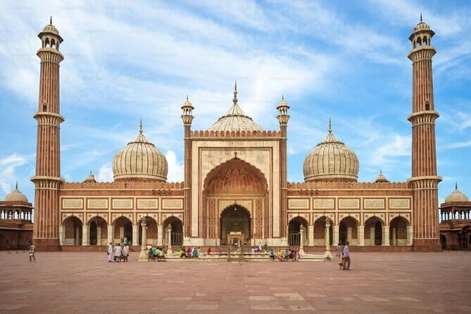 Private Customized Tour Of Old/New Delhi Spiritual Sites - Why this spiritual day runs so efficiently