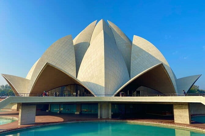 Private Customized Tour Of Old/New Delhi Spiritual Sites - New Delhi pass-by stops that still teach you something
