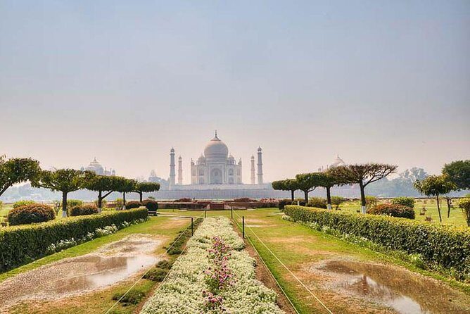 Private Day Tour of Taj Mahal and Agra Fort By Super fast train - How this Gatimaan Express day trip really works (and why it’s smarter)