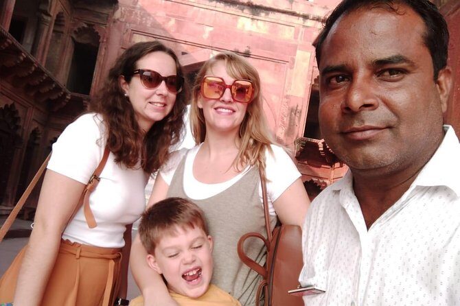 Private Day Tour of Taj Mahal and Agra Fort by Superfast Train - Stop 2: Agra Fort’s Massive Red Stone (About 1 Hour)