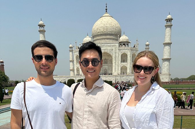 Private Day Tour to Taj Mahal and Agra fort from Delhi - Taj Mahal at 9:30am: what to expect and how to make it count