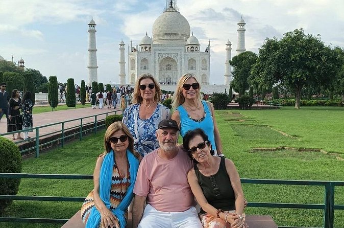 Private Day Tour to Taj Mahal and Agra fort from Delhi - Shopping time and handicraft demos: marble and soft-stone inlay