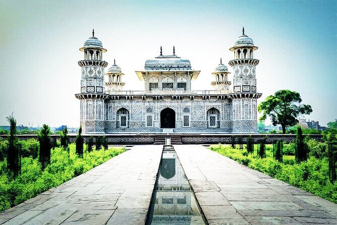 Private Day Trip from Jaipur Taj Mahal and Fathepur Sikri - Who should book this Taj Mahal and Fatehpur Sikri day trip