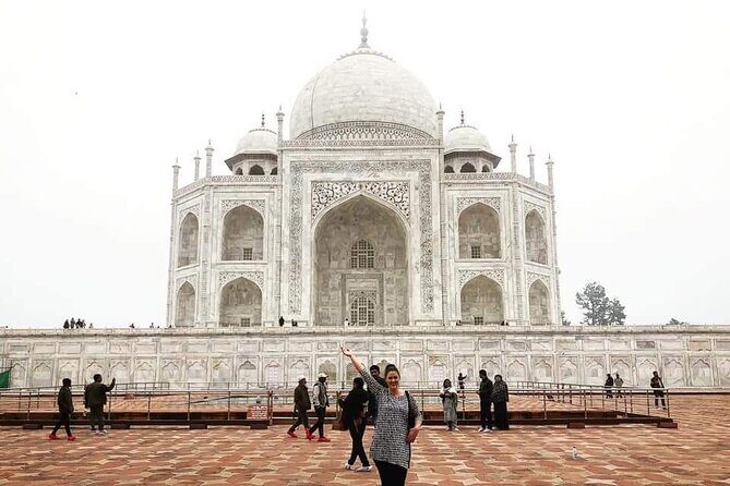 Private Day Trip from Jaipur Taj Mahal and Fathepur Sikri - Fatehpur Sikri: a quick stop at a planned Mughal city