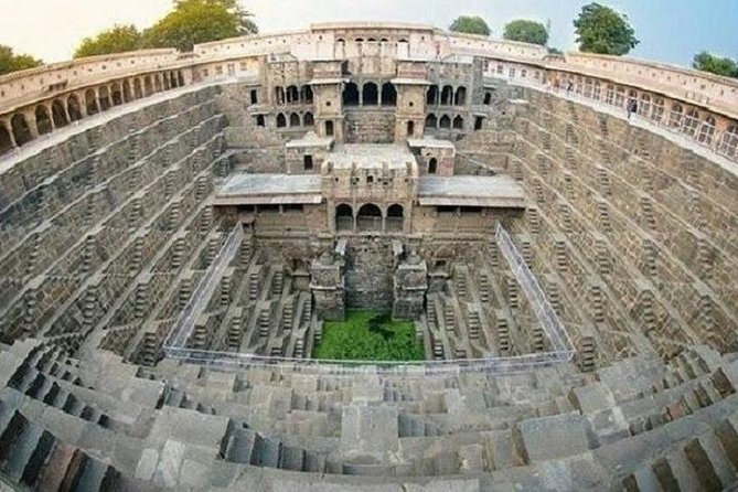 Private Day Trip to Abhaneri Stepwell & Monkey Temple from Jaipur - The private vehicle and pickup: why it matters more than you think