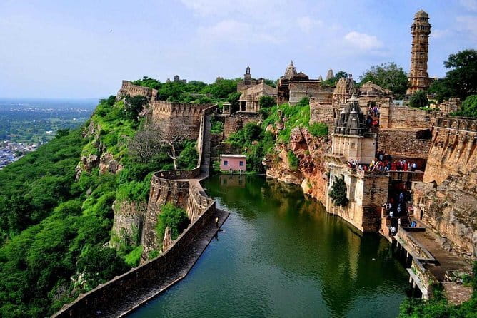 Private Day Trip to Mount Abu from Udaipur by Car - Peace Park and Sunset Point: going from quiet to golden hour