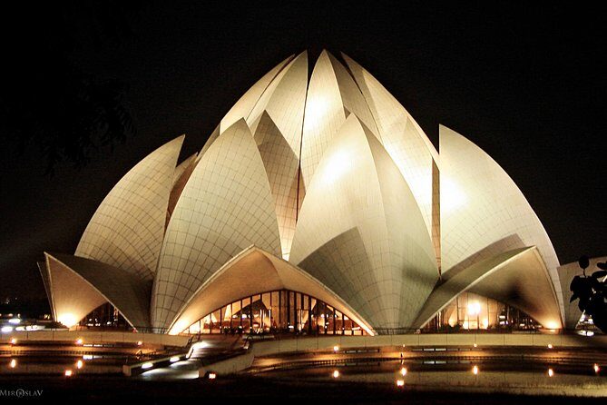 Private Delhi City Tour Including New Delhi and Old Delhi - Temples and Taste of Old-Meet-New: Birla Mandir Temple