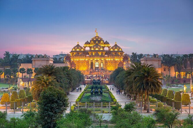 Private Evening Tour of Akshardham Temple with Musical Fountain Show - Meet at the metro: how the timing keeps you relaxed