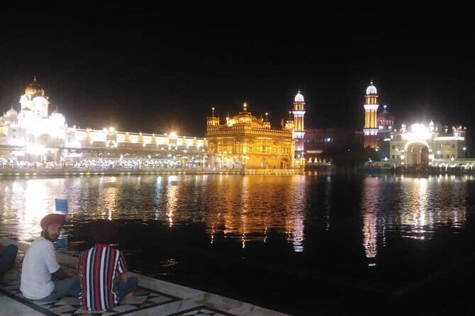 Private Full-Day Amritsar Tour: The Golden Temple & Wagah Border - Wagah Border: Beating Retreat as a choreographed finale