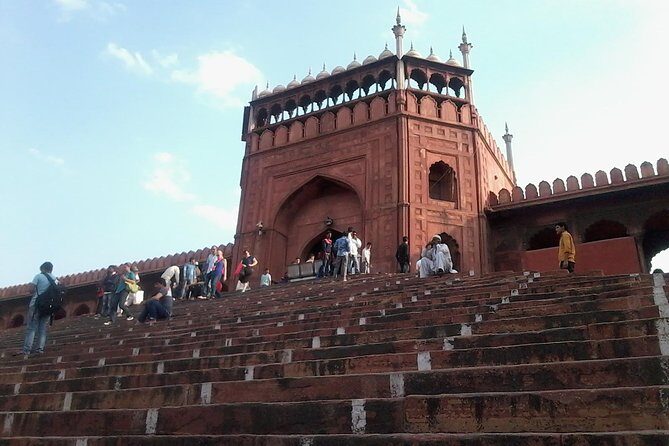 Private Full Day Delhi Tour -Old and New Delhi Highlights - Pickup, timing, and the air-conditioned comfort you’ll be grateful for