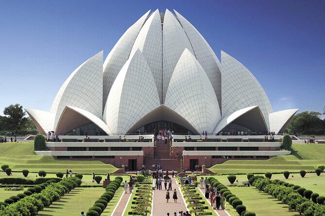 Private Full Day Guided Tour of Delhi and Old Delhi - Pickup, comfort, and how 7–8 hours stays manageable
