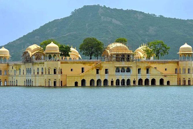 Private Full Day Jaipur City Tour with Various Options - Panna Meena ka Kund: a step well you can photograph fast