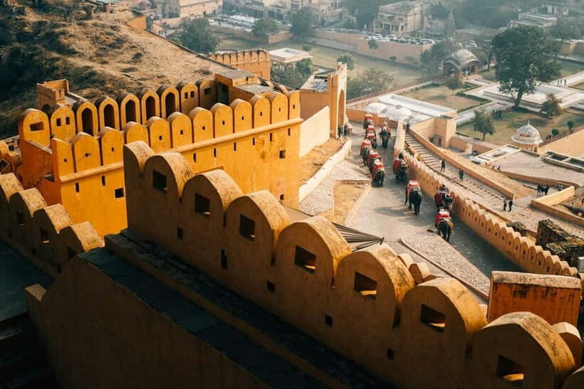 Private Full-Day Jaipur Guided Tour with Monkey Temple - Amber Fort and Jal Mahal: red sandstone drama, plus a palace in water