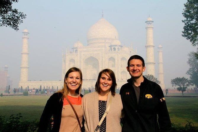 Private Full Day Old and New Delhi City Tour - Red Fort: Shah Jahan’s Power Statement in Red Stone