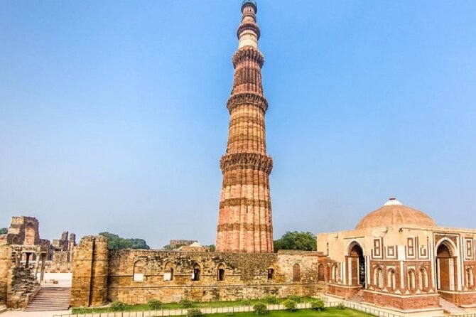 Private Full Day Old Delhi and New Delhi Tour - Stop 1: Jama Masjid and the scale of Mughal Delhi