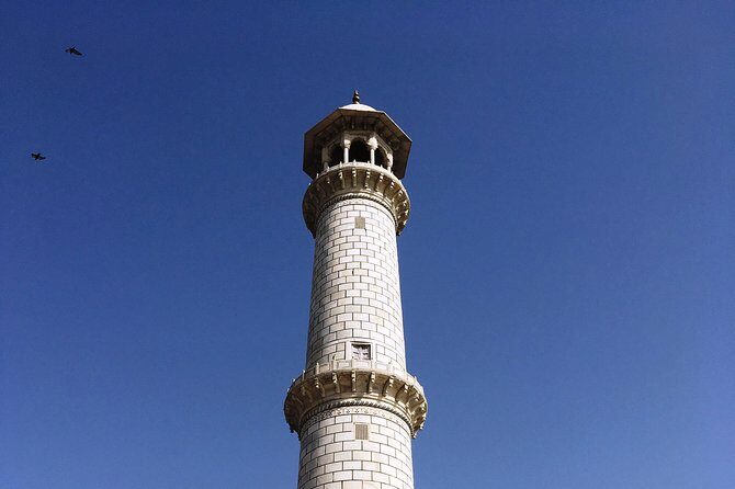 Private Full Day Taj Mahal Tour From Delhi by High Speed Gatiman Express Train - Taj Mahal with a private guide: what to look for and where to stand