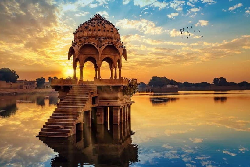 Private Full-Day Tour of Golden City Jaisalmer - Old city feel, shopping time, and Gadisagar Lake for sunset photos