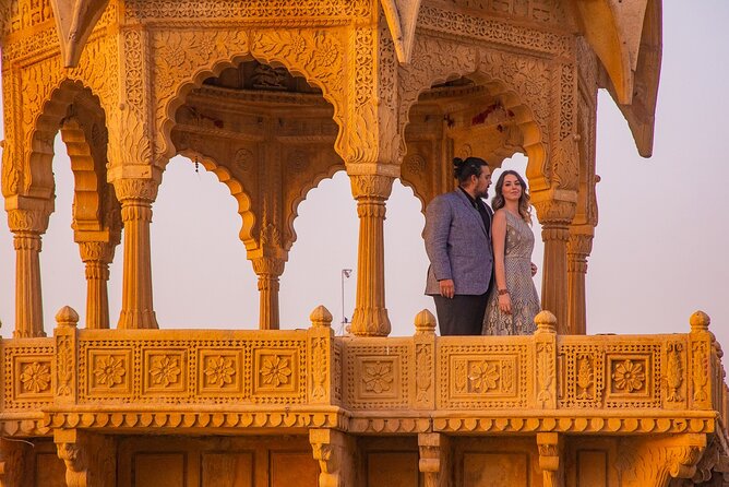 Private Full-Day Tour of Golden City Jaisalmer with Guide - Kothari’s Patwaon-Ki-Haveli: honey-colored stonework and the courtyard pond