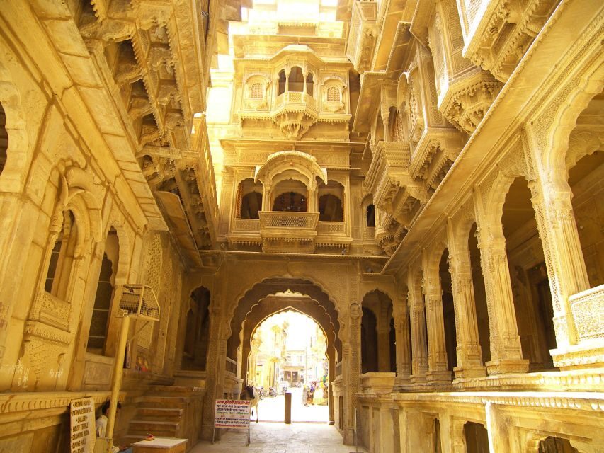 Private Full Day Tour of Jaisalmer with Guide - Gadisar Lake Sunset Break: Calm After the Stone