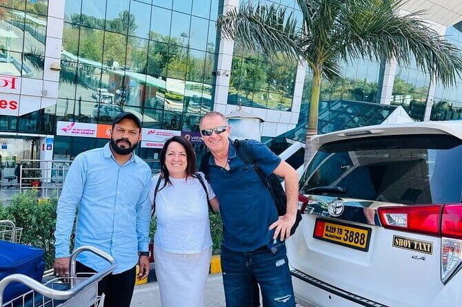 Private Full Day Udaipur Sightseeing Tour with Optional Guide - Crystal Gallery: lead crystal furniture and glassware (yes, it’s that specific)