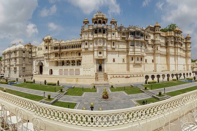 Private Full Day Udaipur Sightseeing Tour without Guide - Price and Timing: What $26.44 Per Person Buys You