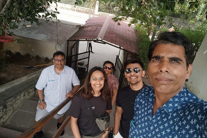 Private Full Day Udaipur Tour with Optional Guide - Crystal Gallery: Furniture and Lead Crystal Glass for a Different Kind of Wow