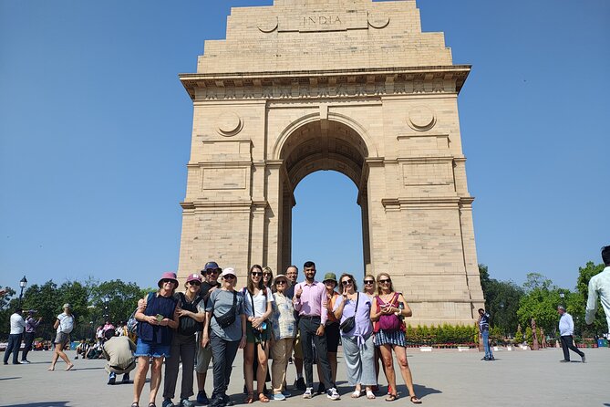 Private Full or Half Day Old and New Delhi City Tour - Bangla Sahib’s gold dome and a calm contrast