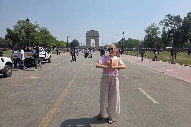Private Guided Full Day Tour Of Old And New Delhi - Pickup, Timing, and How You’ll Stay Comfortable for 6 to 7 Hours