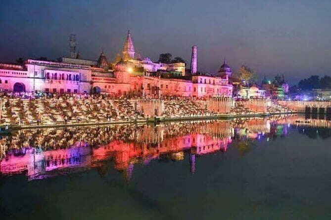 Private Guided Walking Tour in Varanasi - A quick stop for South Indian life and architecture