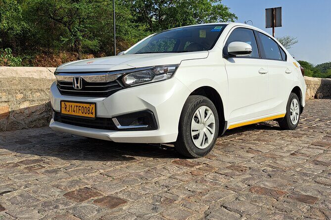 Private Jaipur Arrival Transfer - Airport to Hotel/Accommodation - Luggage, safety, and the little details that reduce stress