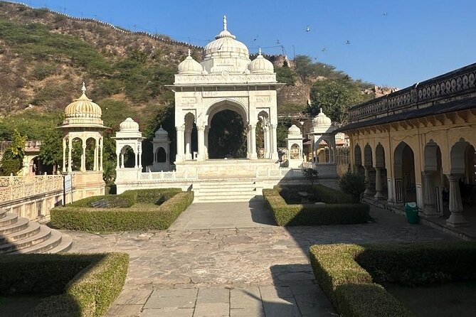 Private Jaipur City Tour by Tuk Tuk Or Car - Royal Gaitor Tumbas: an off-main-road pause with marble calm