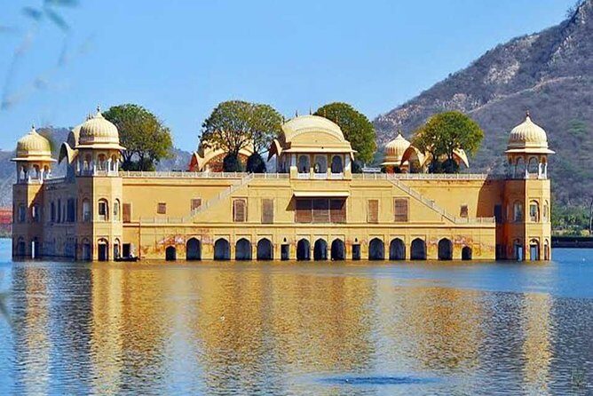 Private Jaipur Day Tour with Driver and Guide- All Inclusive - Hawa Mahal (Palace of the Winds): The Facade You See Everywhere
