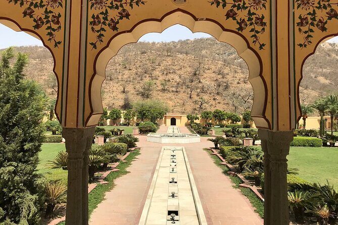 Private Jaipur Half-Day: Amber Fort, Stepwell, Jal Mahal & Gaitor - Jal Mahal on Man Sagar Lake: the Water Palace look