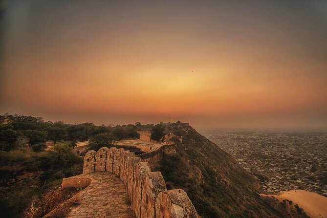 Private Jaipur Night Tour with Nahargarh Sunset Views - Car vs tuk-tuk: choosing the right way to ride