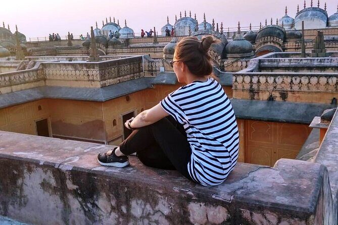 Private Jaipur Night Tour With Stunning Sunset - Lassi, Snacks, and Small Comforts That Make the Evening Work