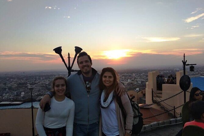 Private Jaipur Night Tour With Stunning Sunset - How the Guides Can Change the Whole Evening