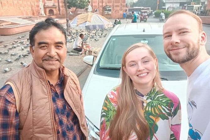 Private Jaipur Sightseeing Tour with Car and Guide - A private car that keeps Jaipur from running you