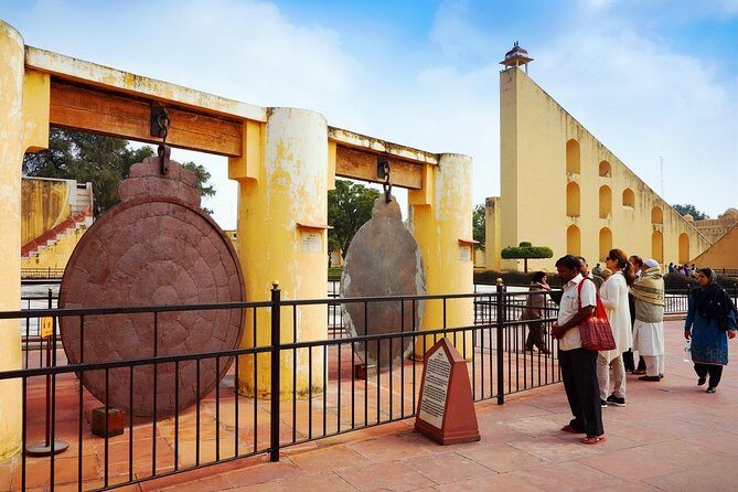 Private Jaipur Tour by Express Train from Delhi - Jal Mahal in Man Sagar Lake: a calm break you might want longer