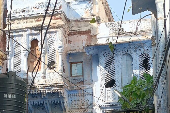 Private Jodhpur Blue City Walking Tour with Guide - Stop 2: Toorji Ka Jhalra, step well engineering with religion in the mix