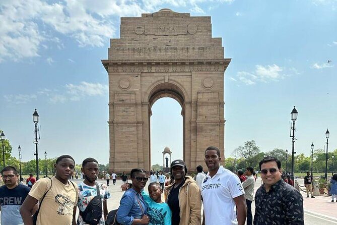 Private Luxury Golden Triangle Tour From New Delhi 03 Days - Jantar Mantar and Hawa Mahal: Jaipur’s Two Different Kinds of Wow