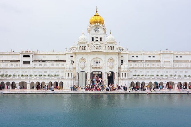 Private New Delhi & Old Delhi Half-day Tours - Lunch and shopping: use the guide’s local suggestions
