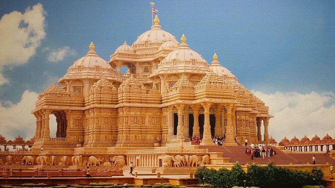 Private Old and New Delhi Full-Day Tour with Akshardham Temple - Swaminarayan Akshardham: a temple complex built for scale
