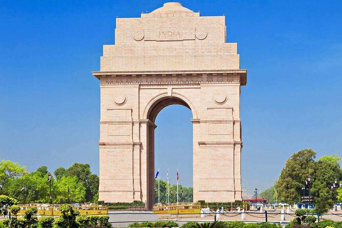 Private Old and New Delhi Full or Half-Day Guided Tour by Car - Key Points That Matter on the Ground